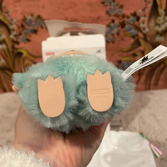 Pop Mart Big Into Energy Labubu - Serenity Confirmed - Picture 9 of 9